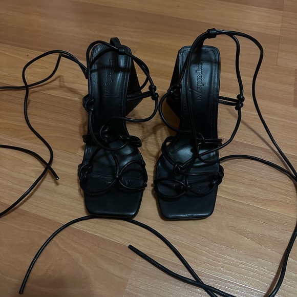 Revolve Superdown Heels - Picture 4 of 8